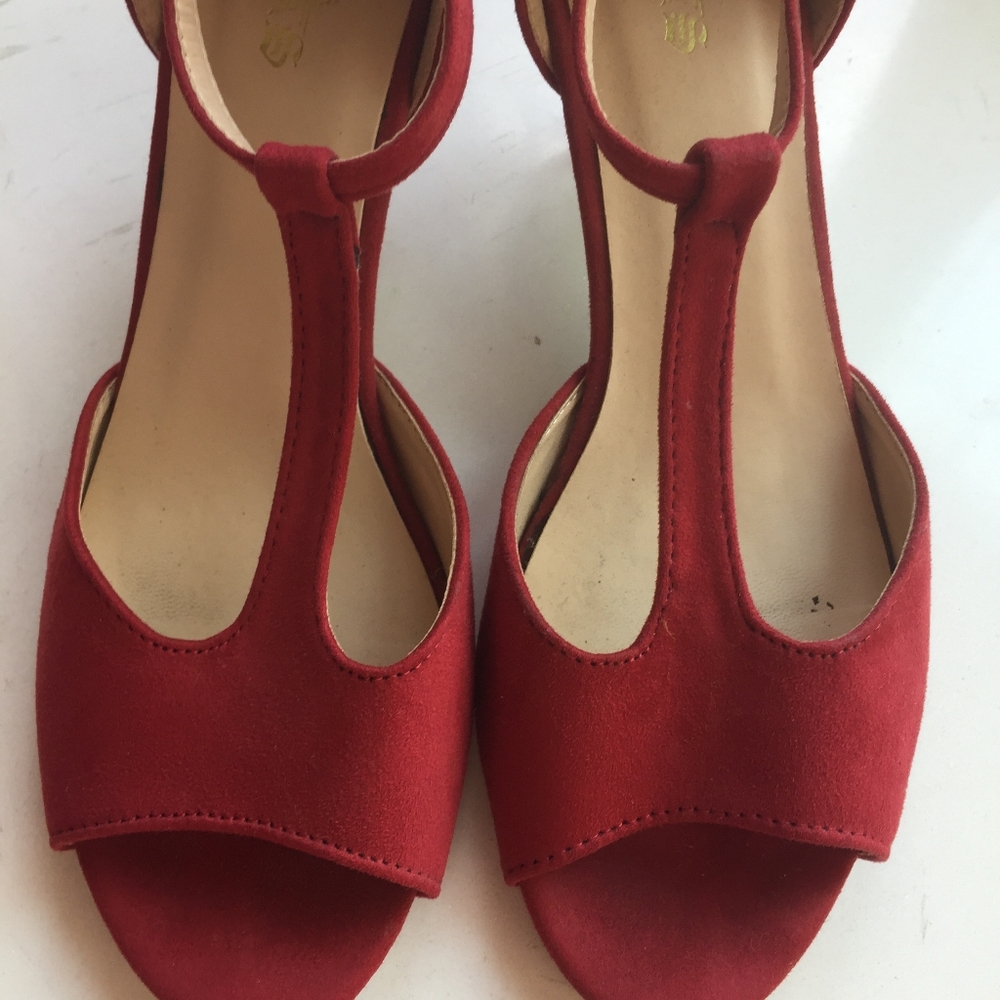 Rocky S Red Sandals - Picture 2 of 5